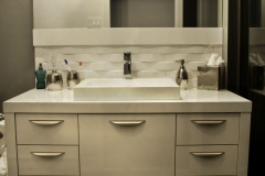 GROLEAU VANITY